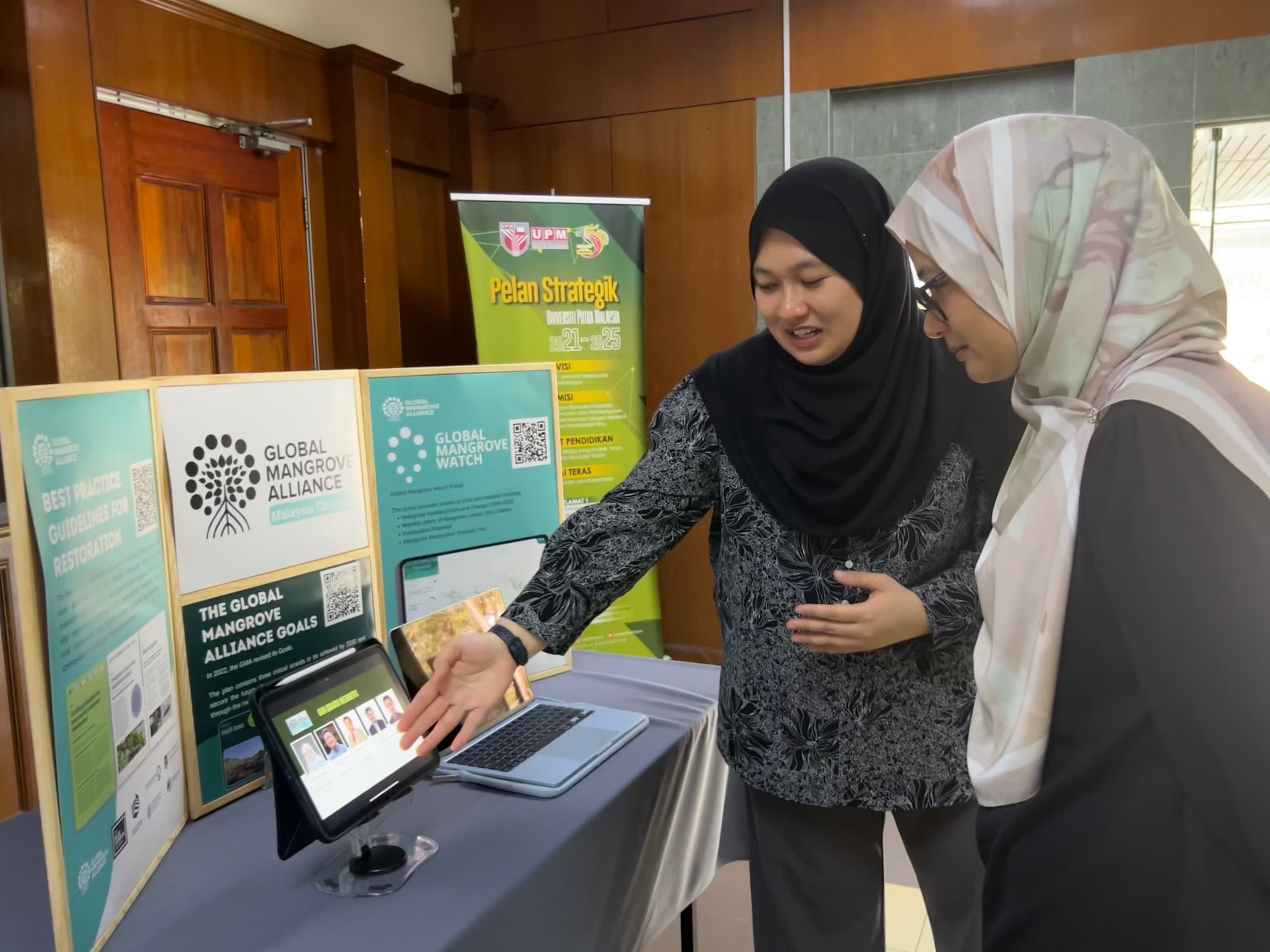 Pop-up Booth at World Wood Day UPM 2025 photo 3